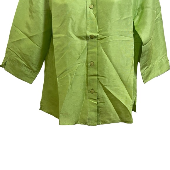 NWOT Corina 100% Silk Top Blouse M Green Button Front 3/4 Sleeve Collard - Picture 5 of 9